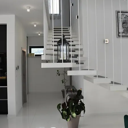 Villa With Pool-vila Lauvi *