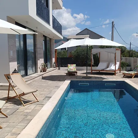 Villa Lauvi Kastela